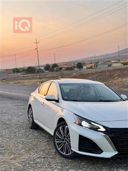 نيسان ألتيما